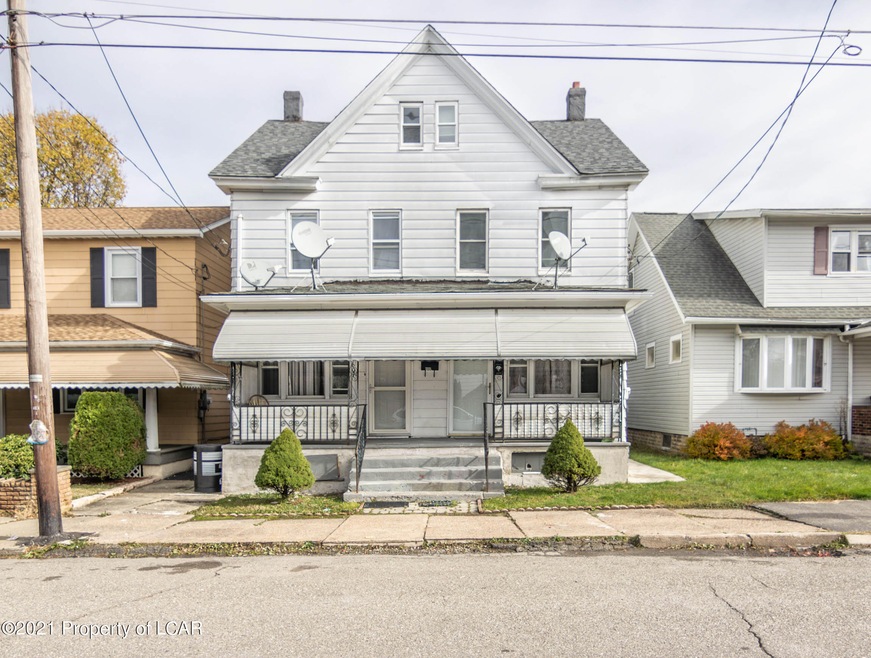 605 Mckinley St, Hazleton, PA 18201 - photo 1