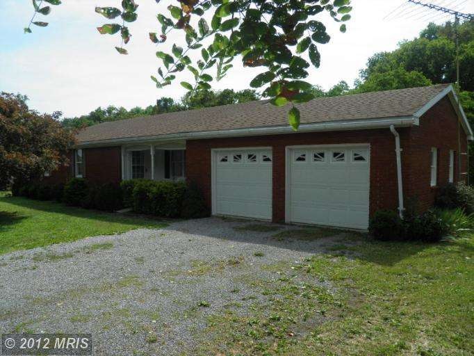 166 Bennett Ln, Berkeley Springs, WV 25411 - photo 1