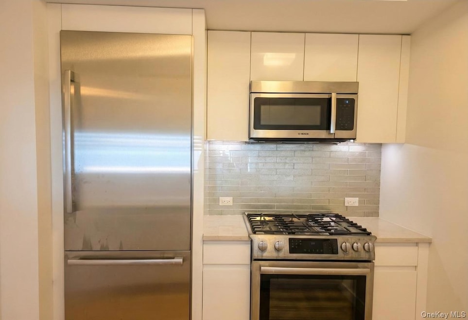 Flushing Commons Residences unit 12F, Flushing, NY 11354 - photo 1