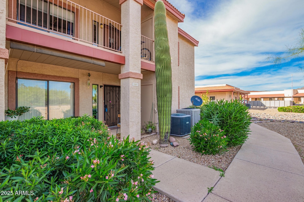 1440 N Idaho Rd unit 1081, Apache Junction, AZ 85119 - photo 1