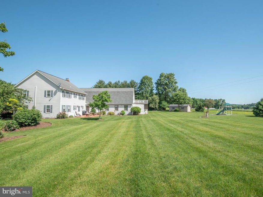 1106 E Pieffer Hill Rd, Stevens, PA 17578 - photo 1