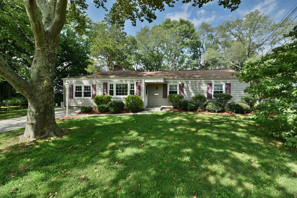 24 Peach Blossom Ln, Middletown, NJ 07748 - photo 1