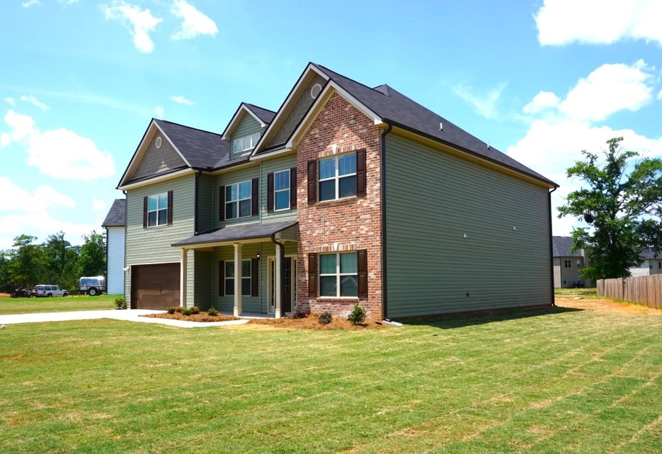 3411 Bridgewood Dr, Macon, GA 31216 - photo 1