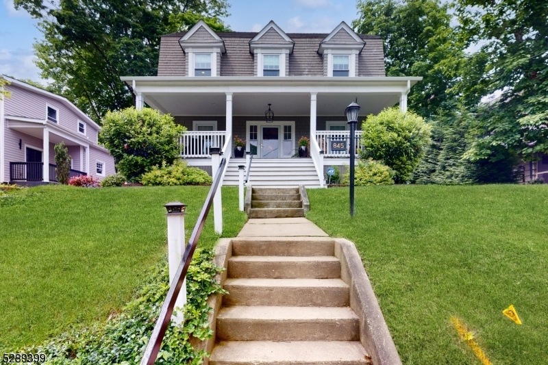 845 Dixie Ln, Plainfield, NJ 07062 - photo 1
