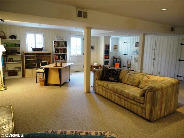 Den/Family/Great Room - This home has an absolutel