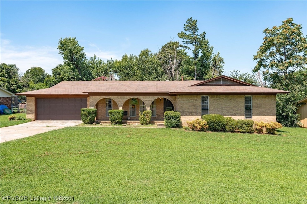 907 N 9th St, van Buren, AR 72956 - photo 1