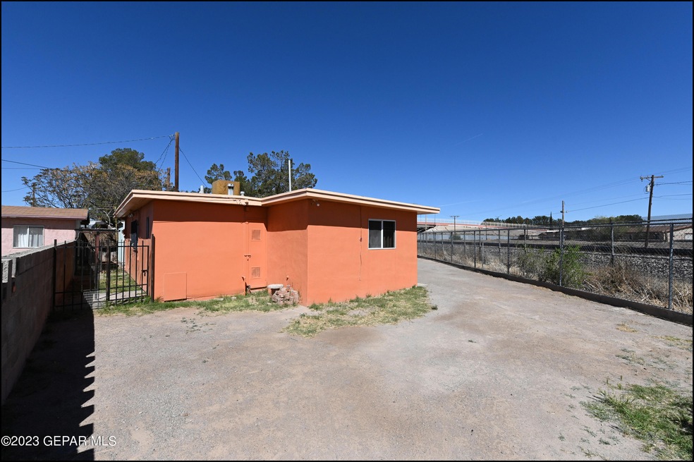 8162 Sharp Rd, El Paso, TX 79907 - photo 1