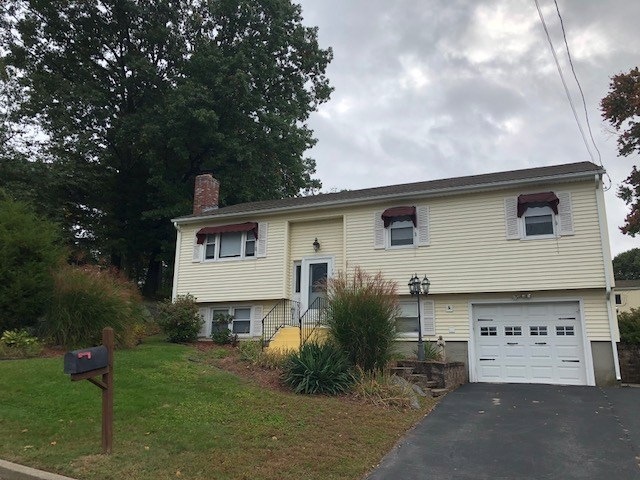 19 Blossom Dr, Cranston, RI 02920 - photo 1