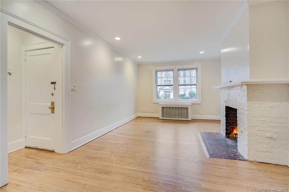 11 Quaker Ln N unit 203, West Hartford, CT 06119 - photo 1