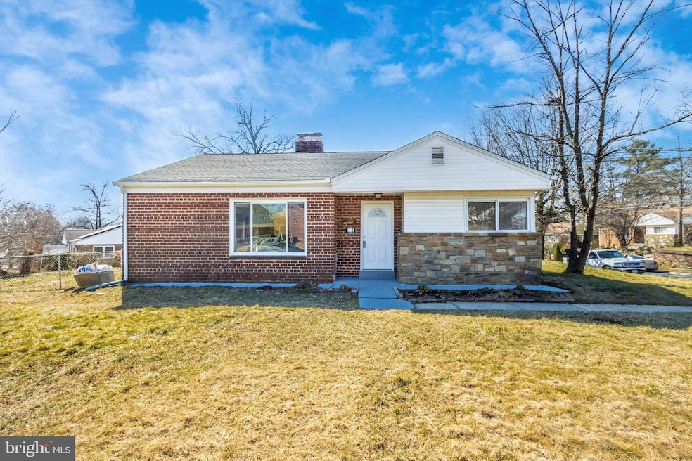 8107 Lockney Ave, Takoma Park, MD 20912 - photo 1