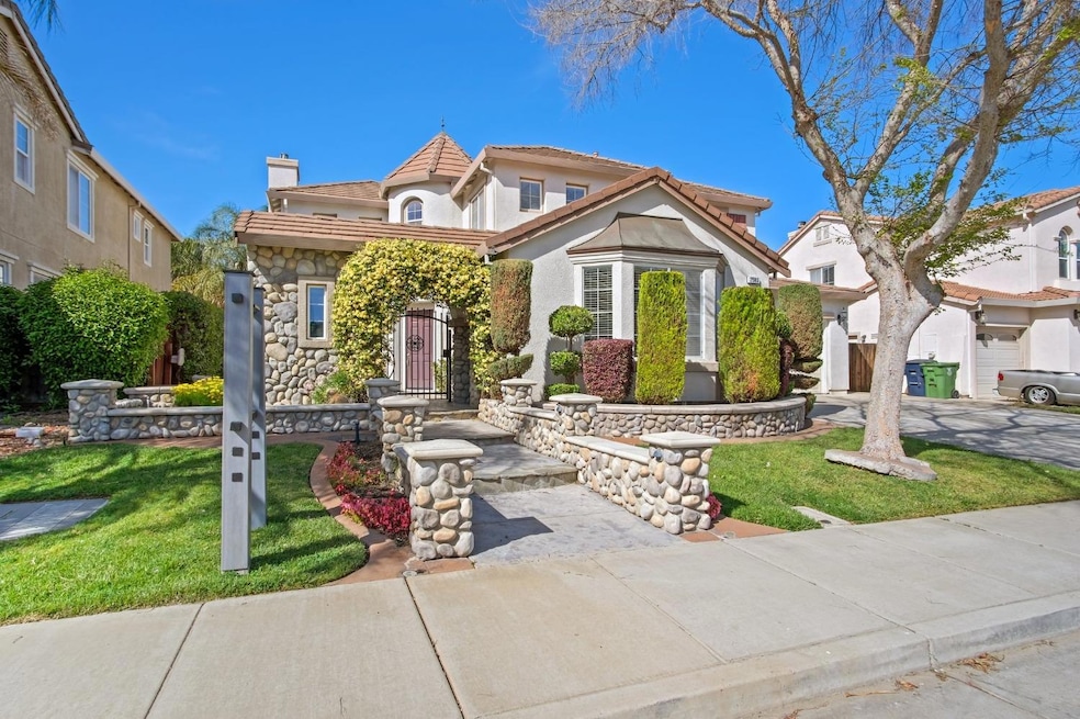 Sold $914,000