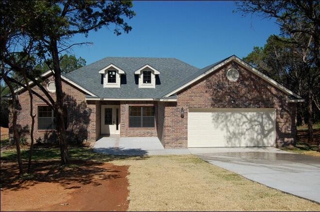 2409 Woodcrest Ct, Granbury, TX 76048 - photo 1