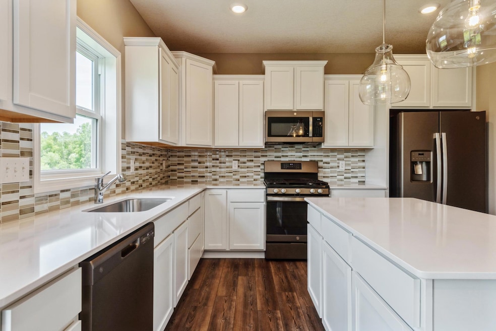 Previously completed inventory with similar finish. See listing agent for more information.