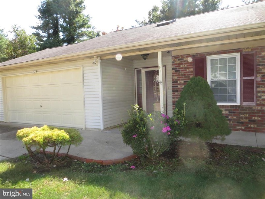 57 Lake View Terrace, Columbus, NJ 08022 - photo 1