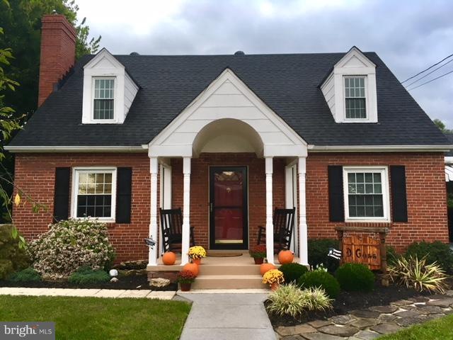 19 W 13th St, Front Royal, VA 22630 - photo 1