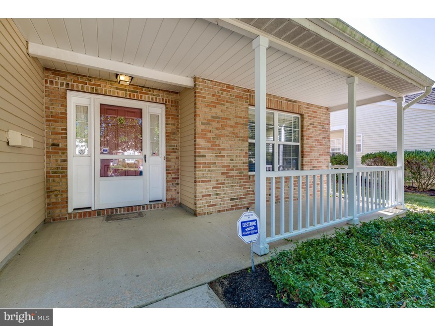 658 Cascade Dr S, Mount Laurel, NJ 08054 - photo 1