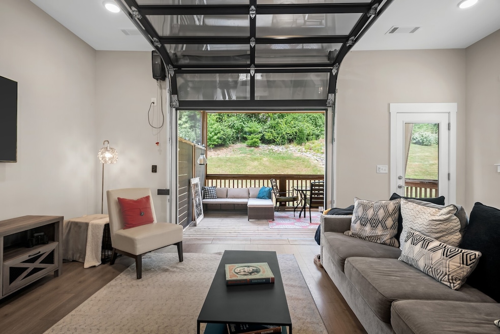 For Sale $519,900 • Co-Listing Agent