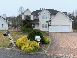 20 Bloomington St, Medford, NY 11763 - photo 1