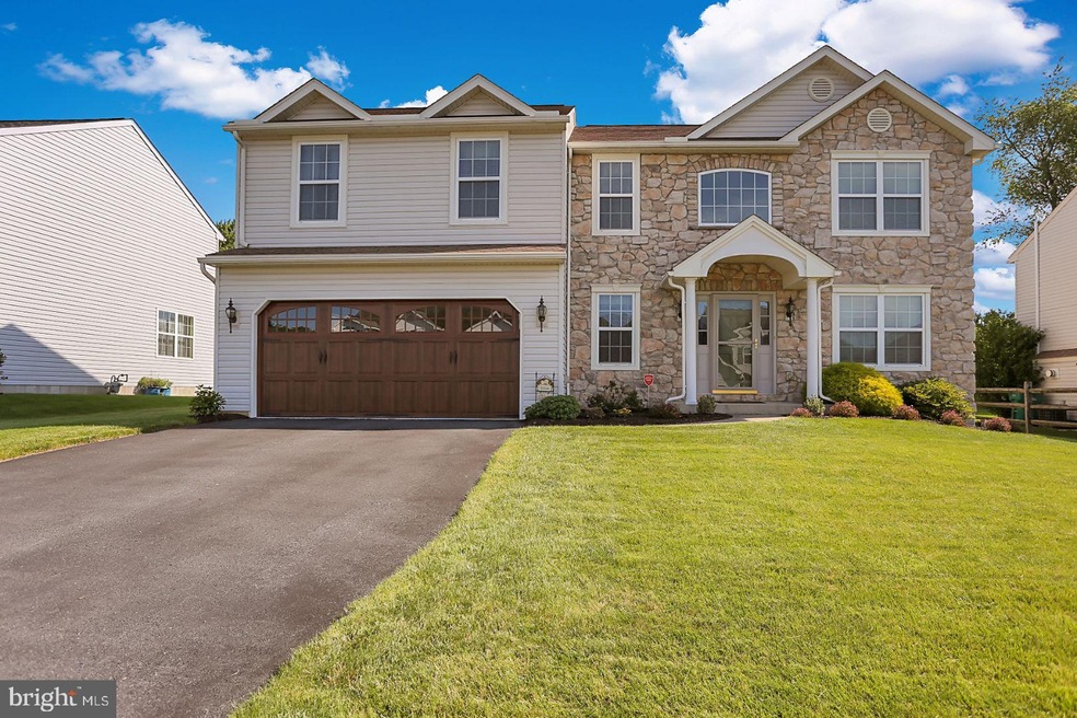 2531 Joshua Dr, Reading, PA 19608 - photo 1