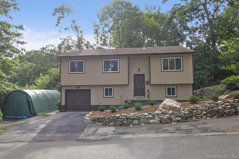 36 Rutz St, Stamford, CT 06906 - photo 1