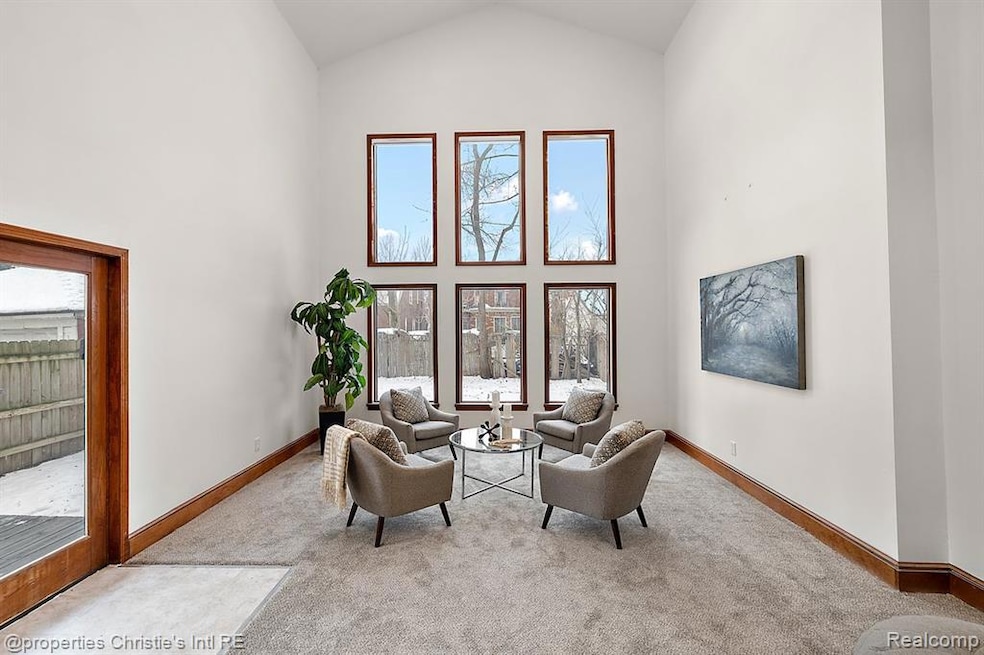 18645 Roselawn St, Detroit, MI 48221 - photo 1