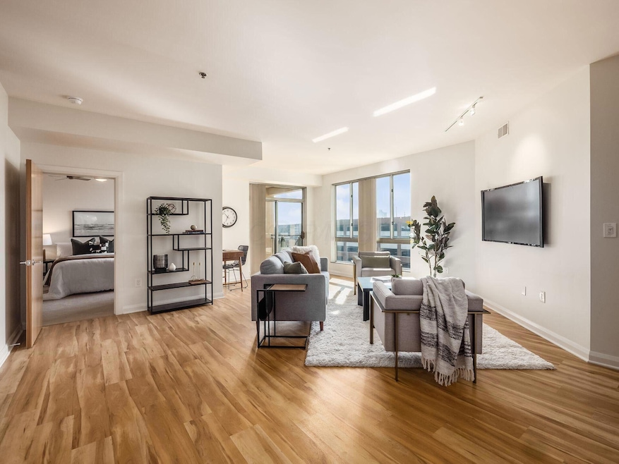 196 S Grant Ave unit 607, Columbus, OH 43215 - photo 1