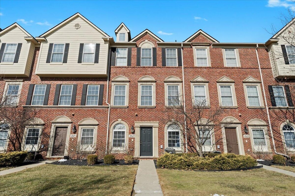 01-45647 N Stonewood