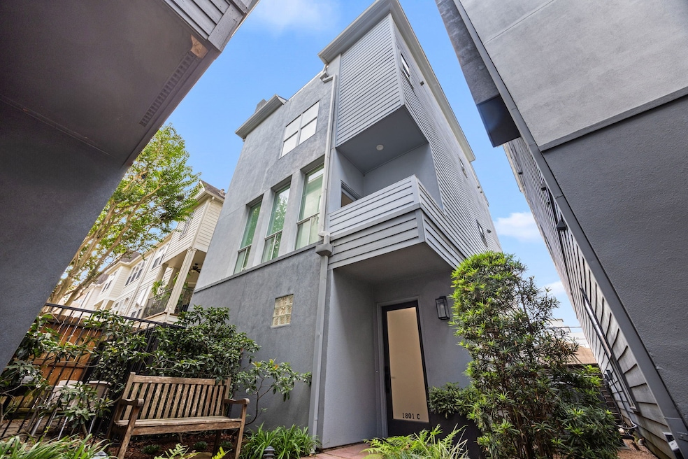 1801 Oneil St unit C, Houston, TX 77019 - photo 1