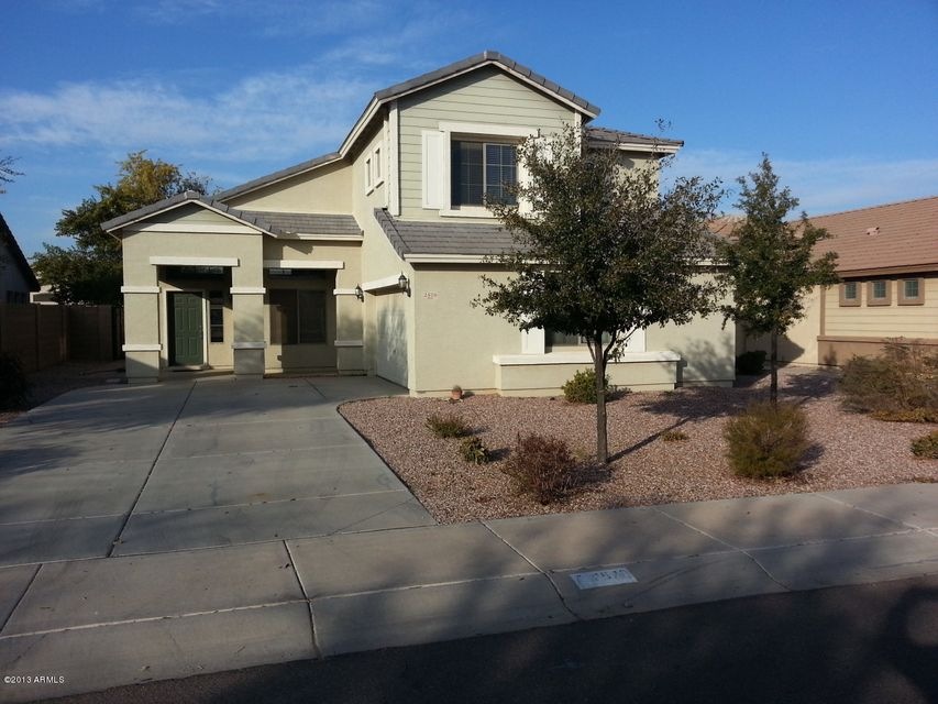 2570 W Bartlett Way Front