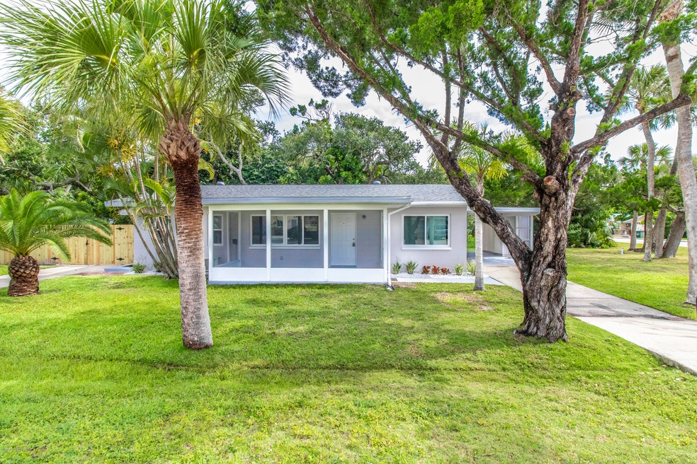 403 1st St N Cocoa Beach FL 32931