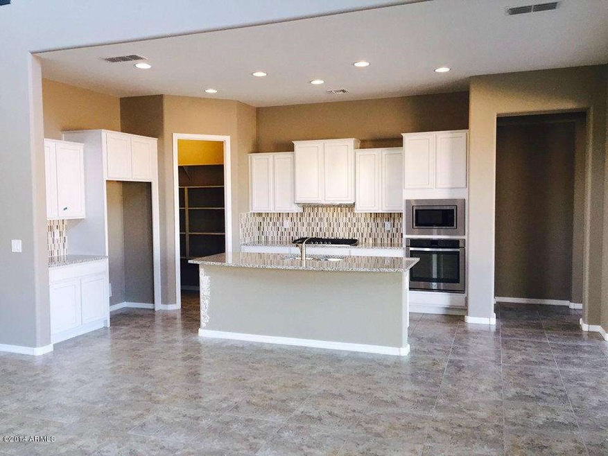 10858 E Thornton Ave, Mesa, AZ 85212 - photo 1