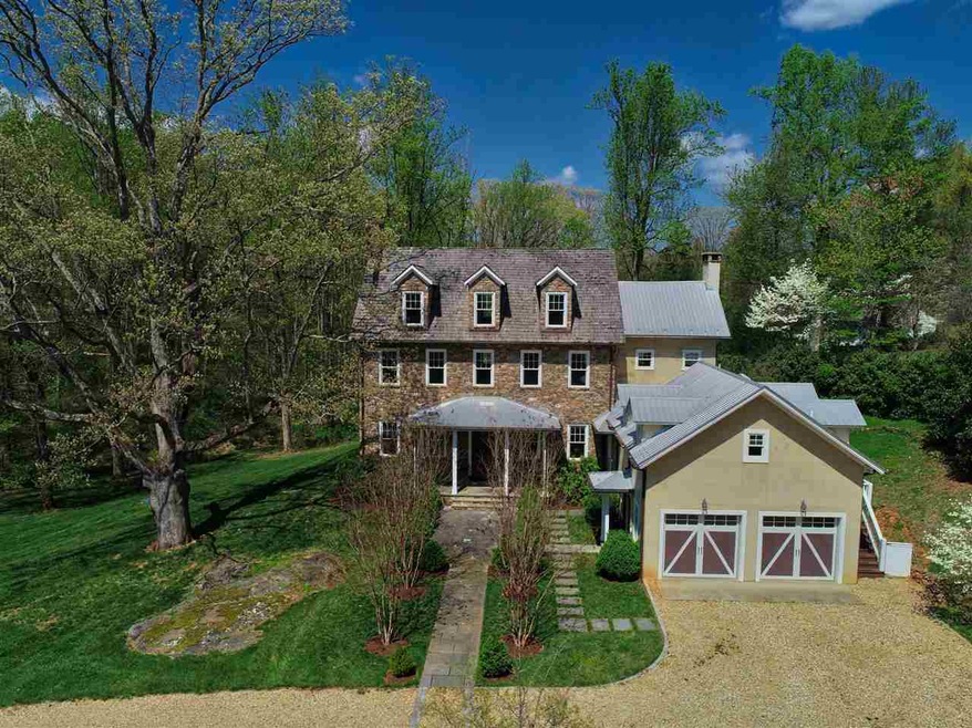 560 Bloomfield Rd, Charlottesville, VA 22903 - photo 1