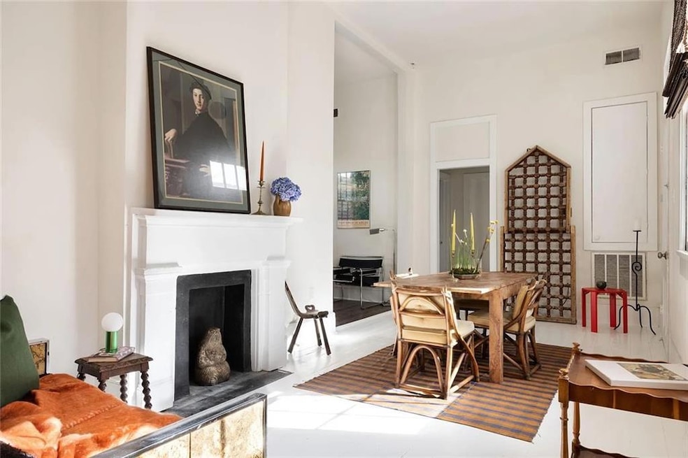 1406 Magazine St unit b, New Orleans, LA 70130 - photo 1