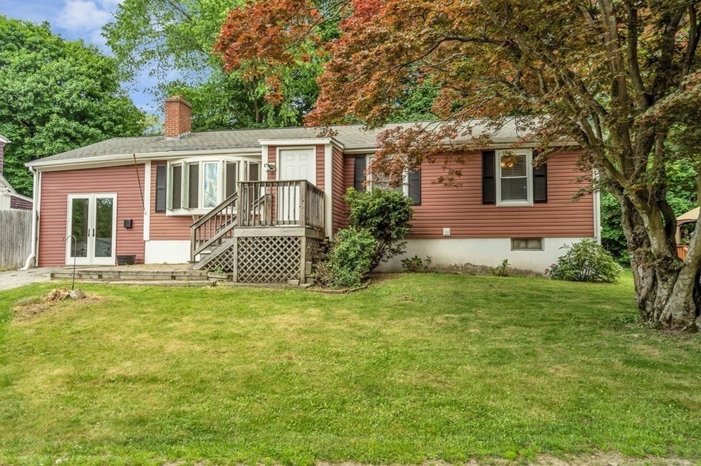 42 Tiverton Pkwy, Worcester, MA 01602 - photo 1