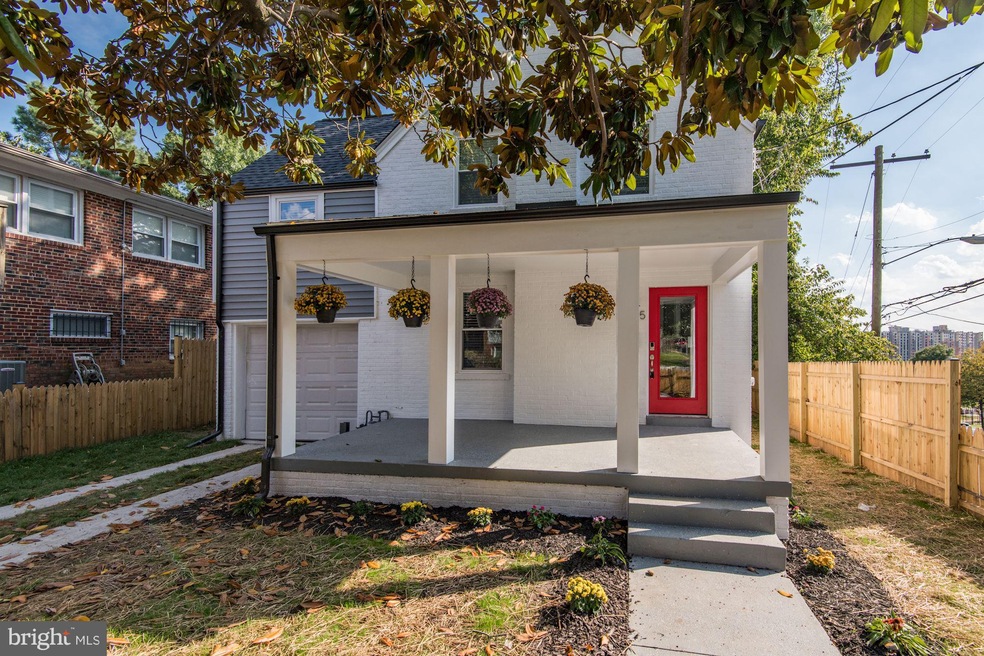 1005 Congress St SE, Washington, DC 20032 - photo 1