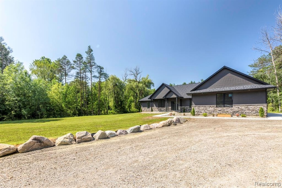 Under Contract $749,900