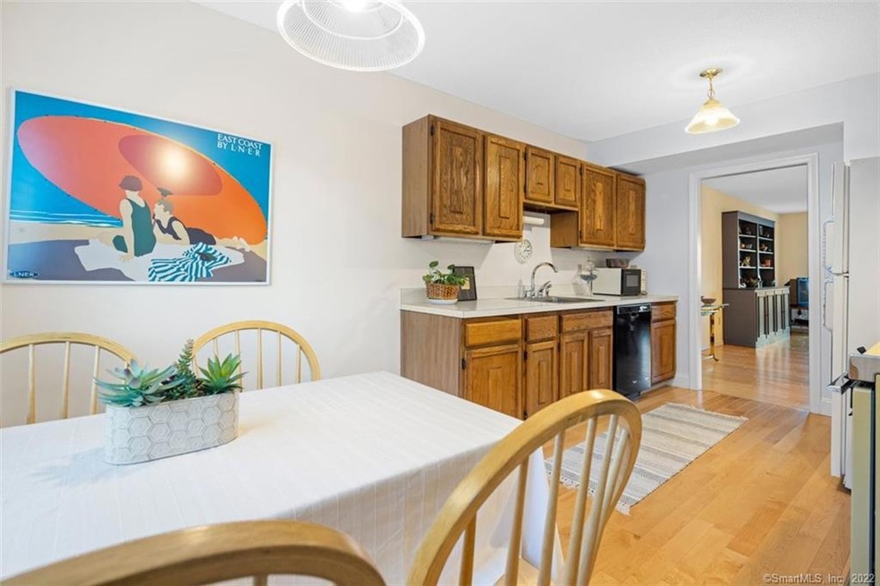 160 Brittany Farms Rd unit G, New Britain, CT 06053 - photo 1