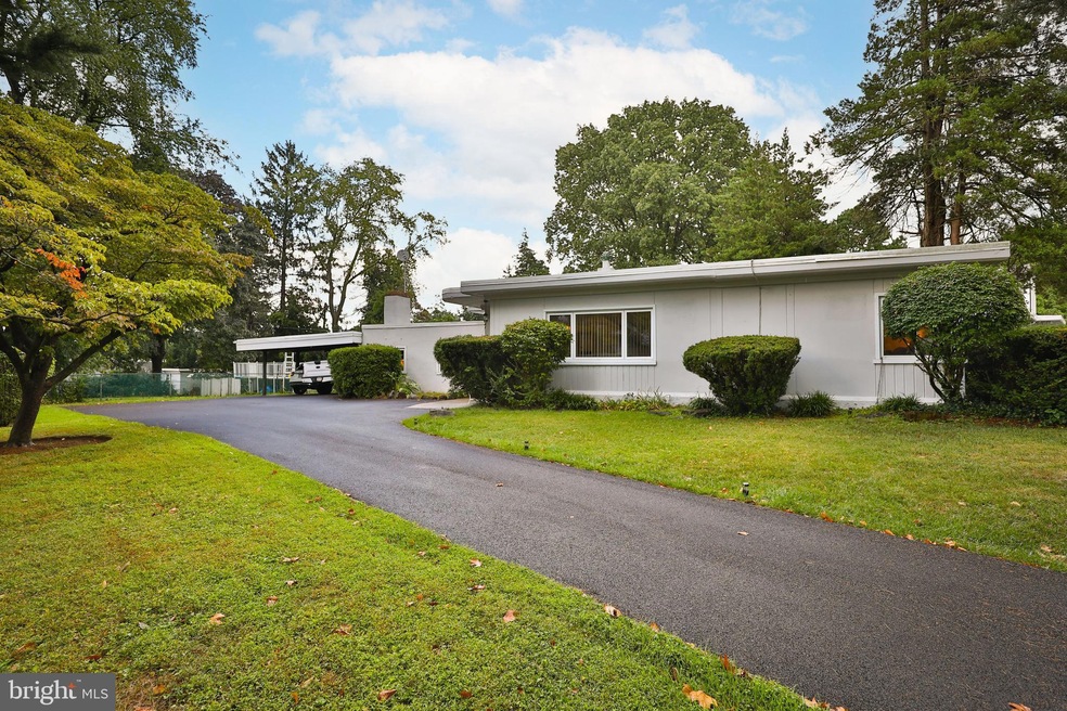 8209 Macarthur Rd, Glenside, PA 19038 - photo 1