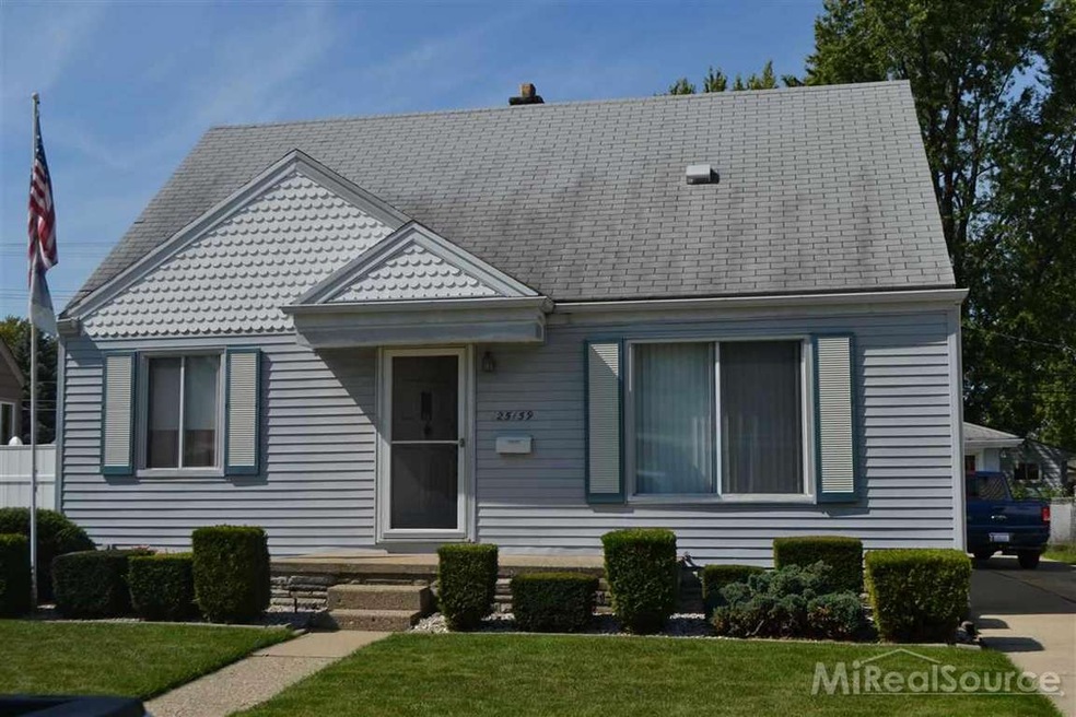 25159 Cole St, Roseville, MI 48066 - photo 1