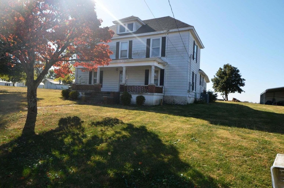 185 Harrodsburg Rd, MacKville, KY 40040 For Sale