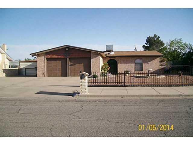 10804 Miller Barber Dr, El Paso, TX 79935 - photo 1