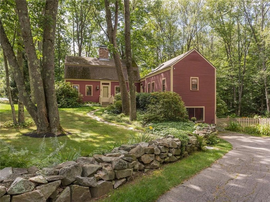 Charming Raeside-Dame 3 bedroom...