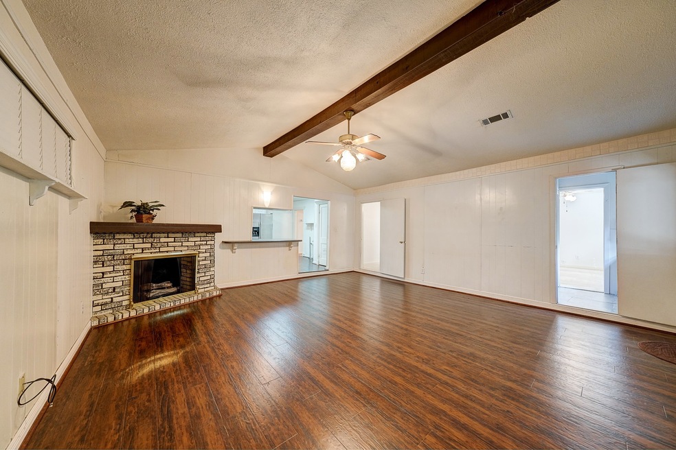 312 Melbourne St, Houston, TX 77022 - photo 1