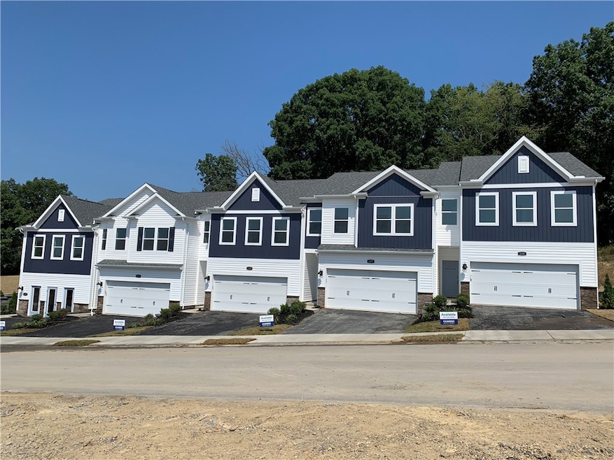 218 Paddock Ln, Harmony Boro, PA 16037 - photo 1