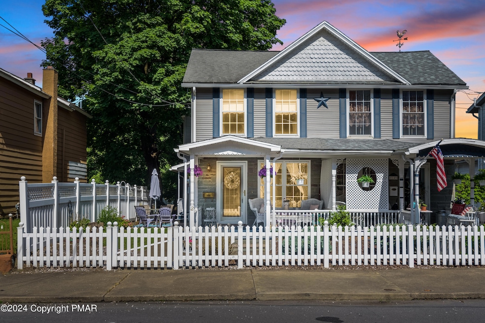 12 Defoe St, Pittston, PA 18640 - photo 1