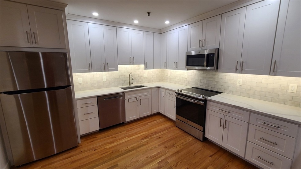 351 North St unit 1-2, Boston, MA 02113 - photo 1