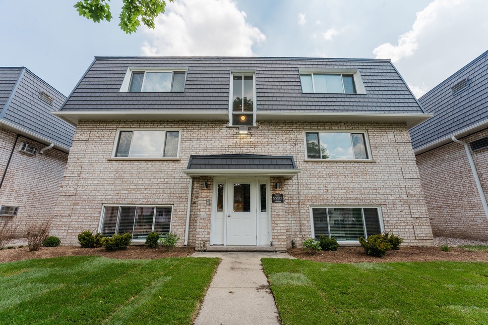 10114 Holly Ln unit 2N, Des Plaines, IL 60016 - photo 1