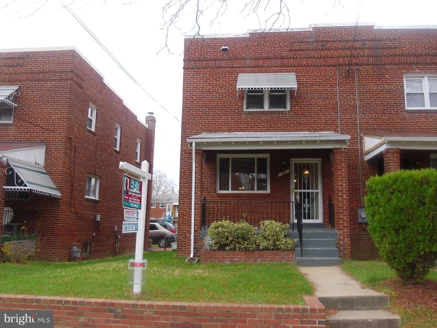 78 55th St SE, Washington, DC 20019 - photo 1