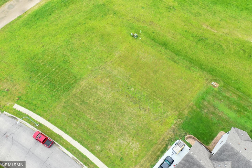 348 Cedar Trail Dr, Le Sueur, MN 56058 - photo 1