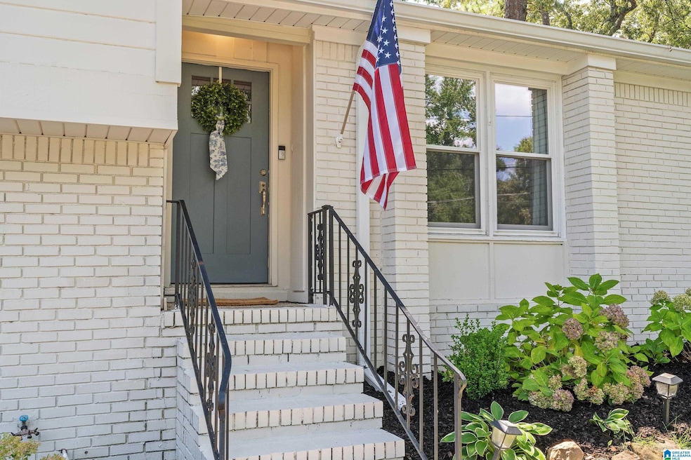 Pending $354,900 • Co-Listing Agent